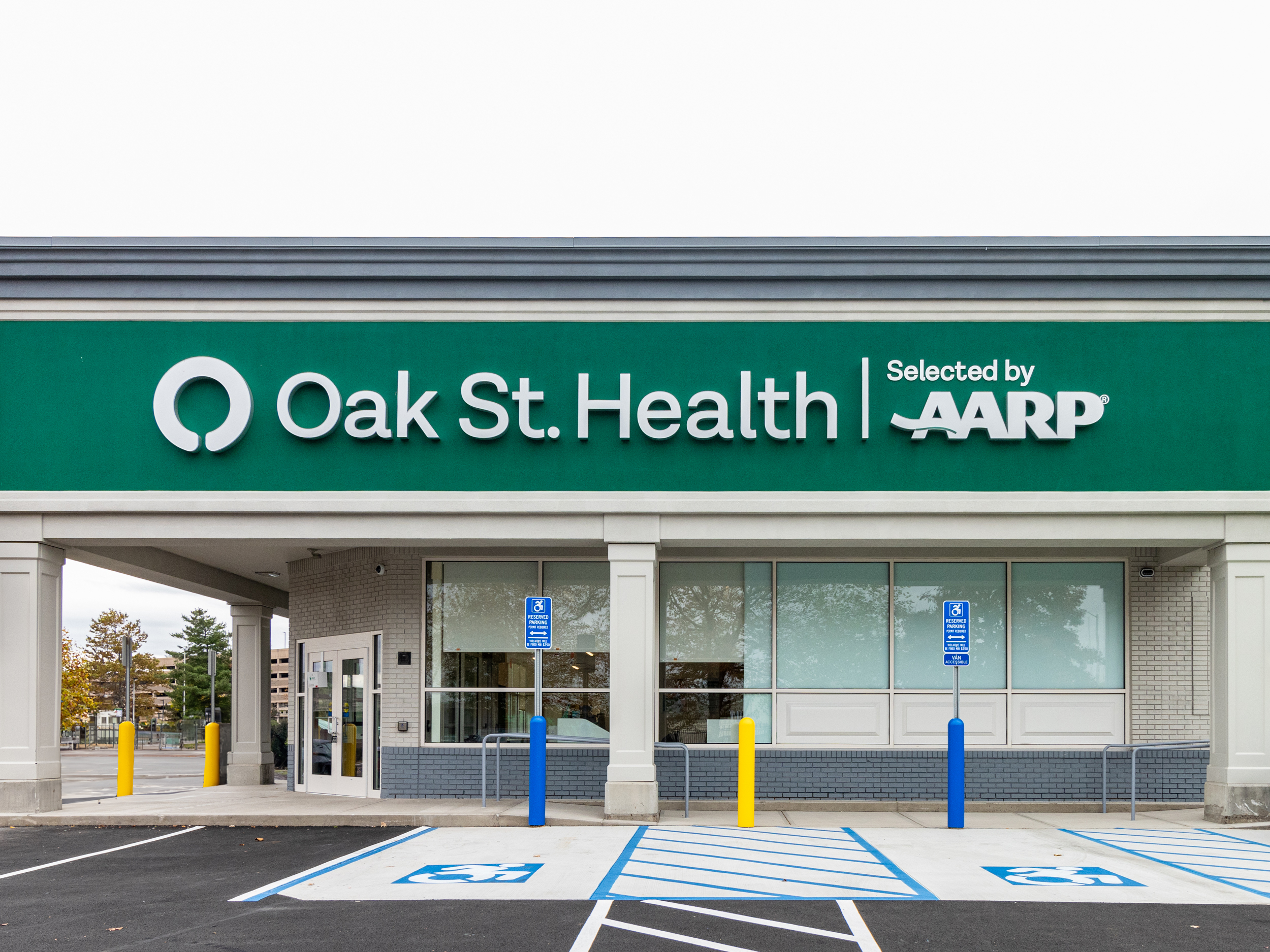 Oak Street Health New Britain Primary Care Clinic & Doctor's ...